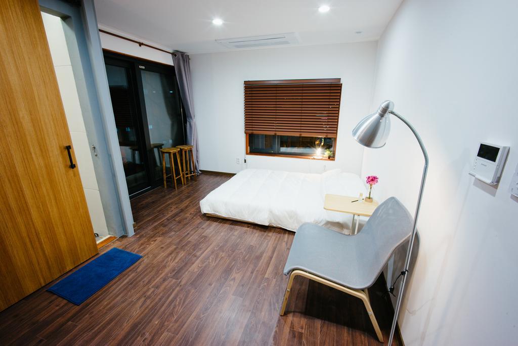 Morning Dew Guesthouse Busan Exterior photo